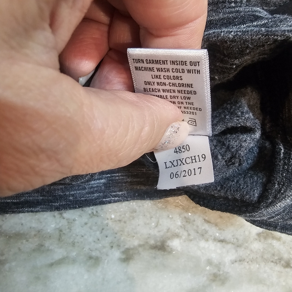 Live Love Dream Women’s XS Full Zip Hoodie Black Gray Athleisure Colorblock LLD - Picture 7 of 12